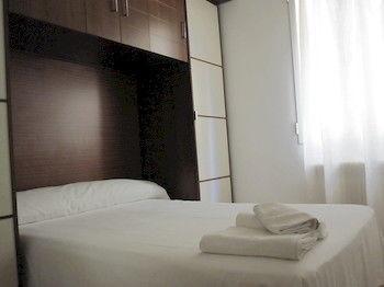 Apartamentos Madrid Hortaleza Экстерьер фото